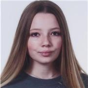 Diplomata offre la sua disponibilità per aiutare ragazzi in difficoltà con materie come italiano e storia